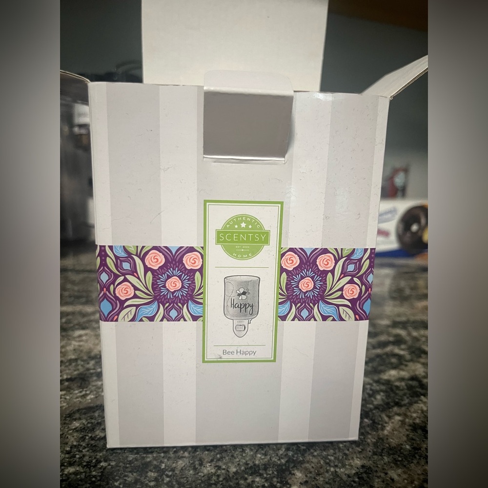 “Bee Happy” Scentsy Mini Warmer